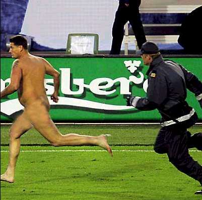 DEFINITELY The Best Streaker In The World